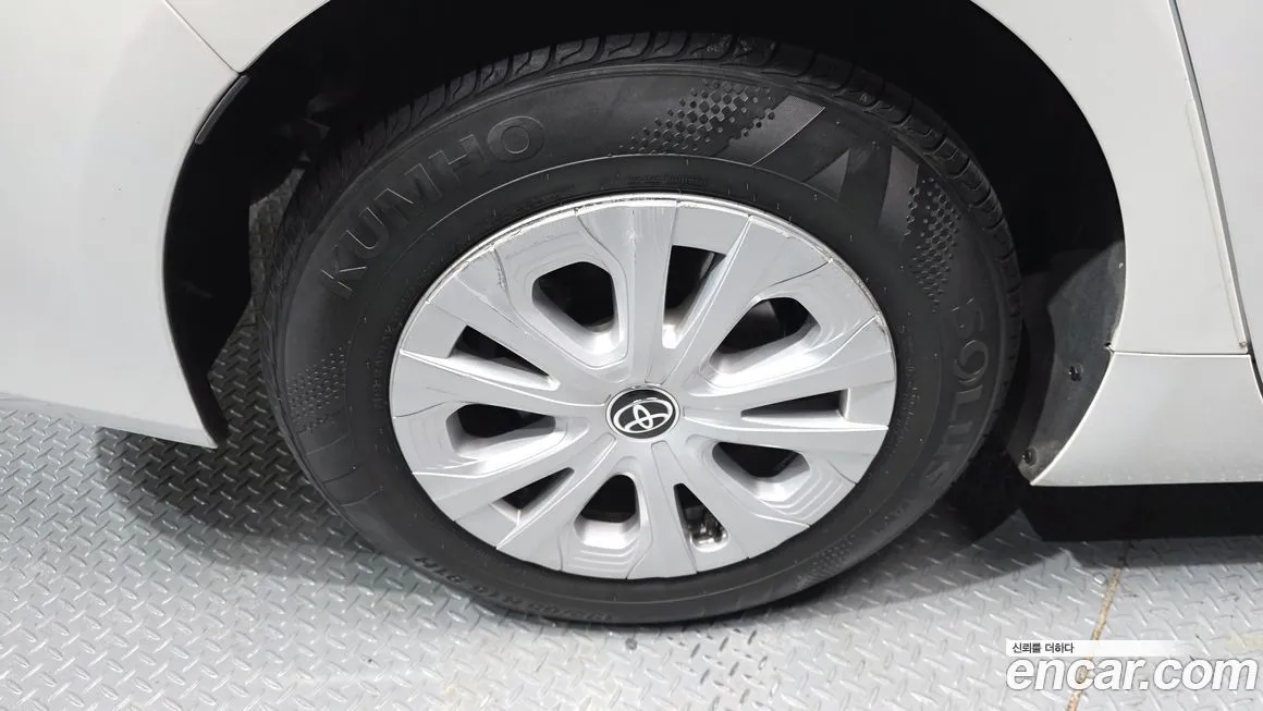 Toyota Prius 2021 из KR, фото 5