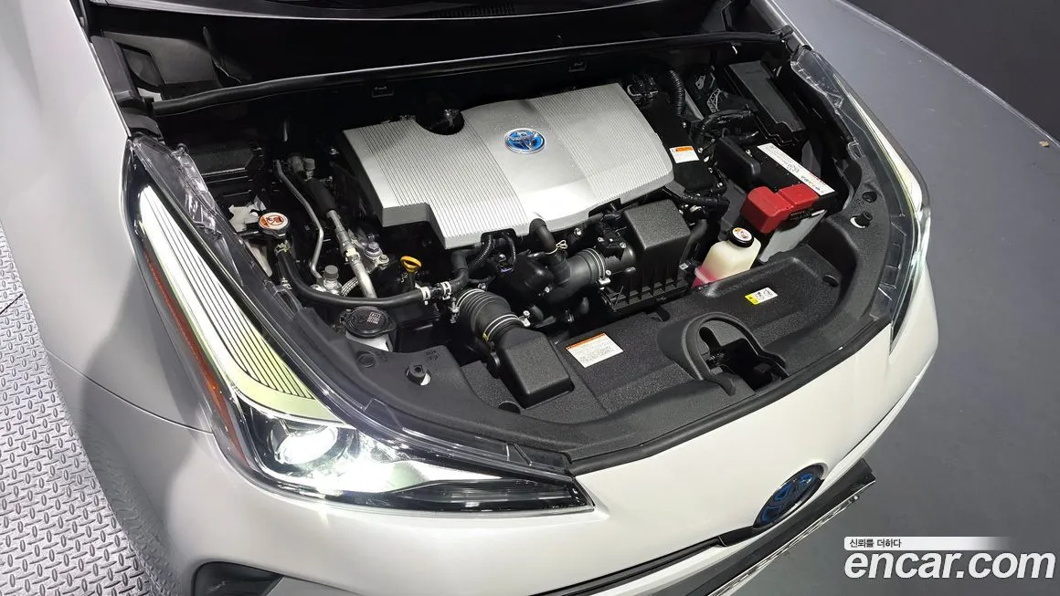 Toyota Prius 2021 из KR, фото 9