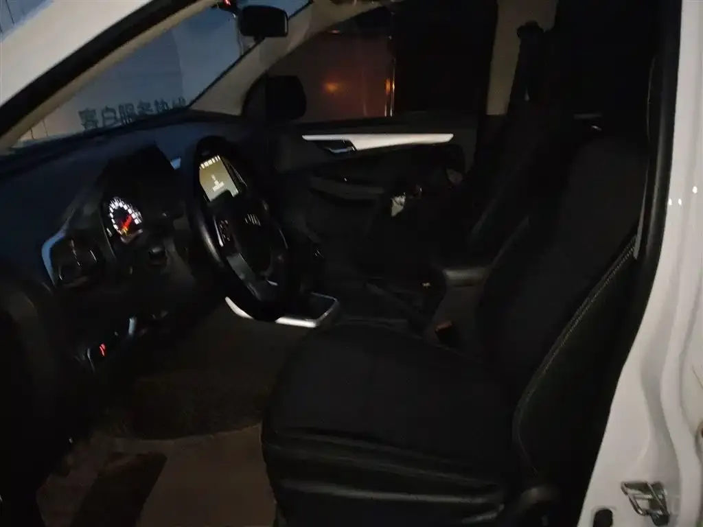 Isuzu RE-MAX 2022 из CN, фото 10