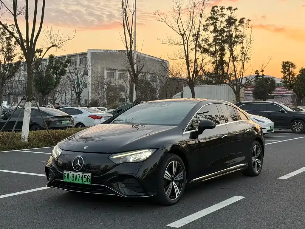 Mercedes-Benz EQE