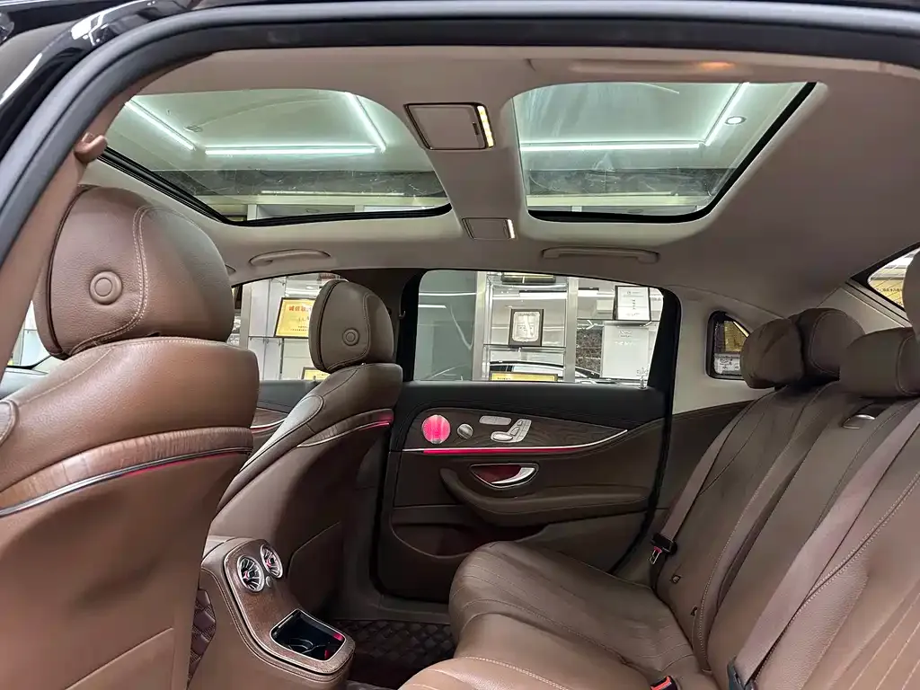 Mercedes-Benz E-Class 2022 из CN, фото 5