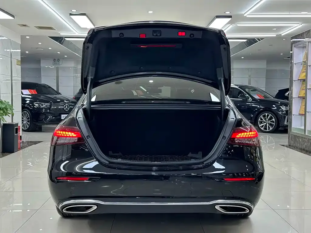 Mercedes-Benz E-Class 2022 из CN, фото 8