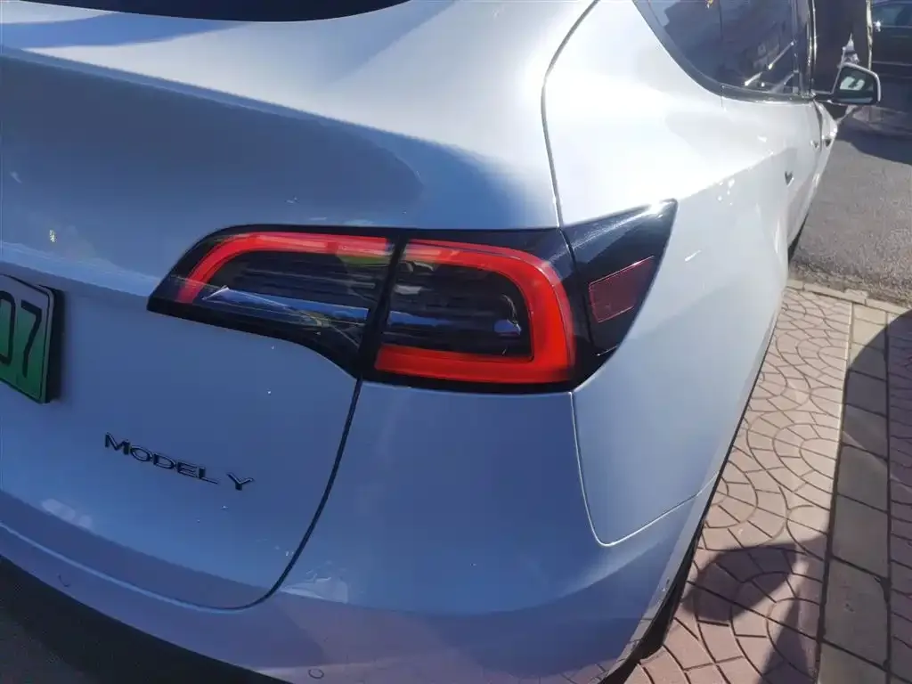 Tesla Model Y 2024 из CN, фото 5