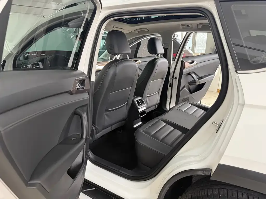 Volkswagen Tharu 2021 из CN, фото 2