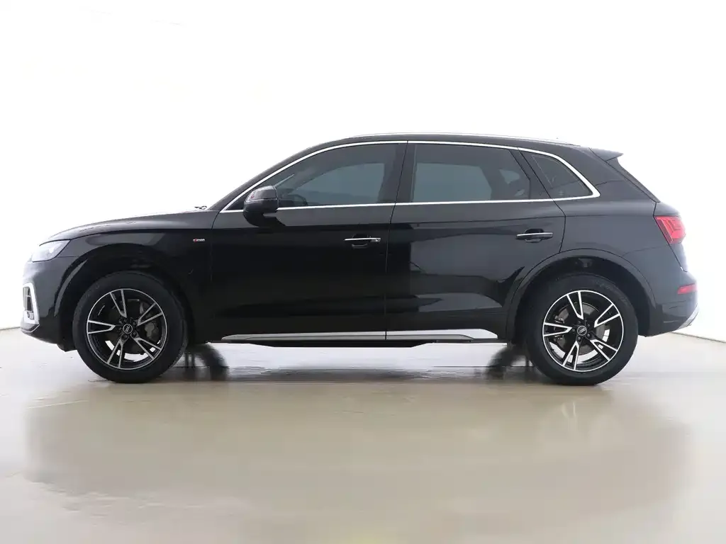 Audi Q5L 2022 из CN, фото 2
