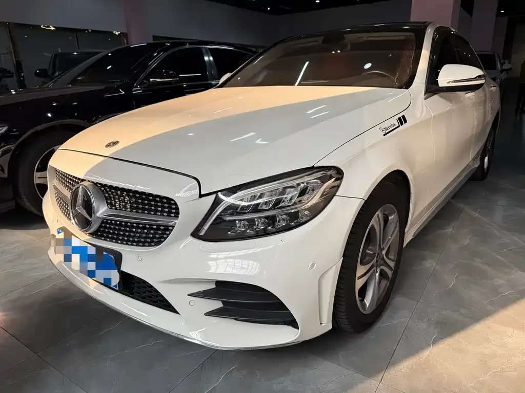 Mercedes-Benz C-Class — фото 1