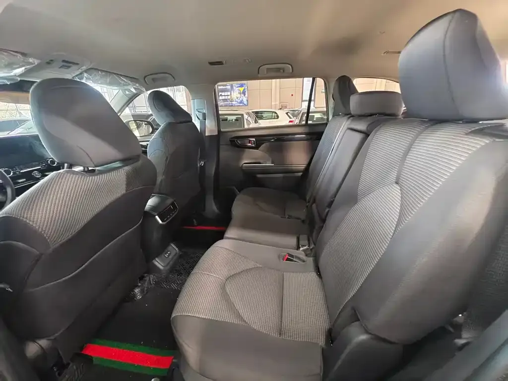 Toyota Highlander 2024 из CN, фото 2