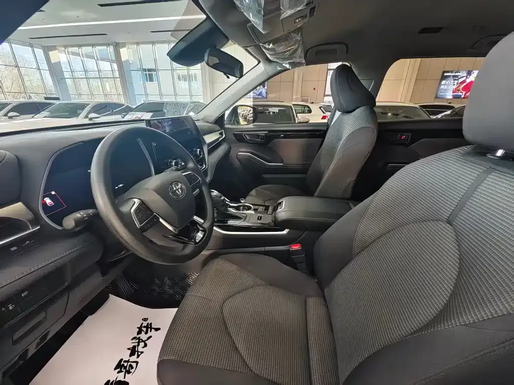 Toyota Highlander 2024 из CN, фото 6