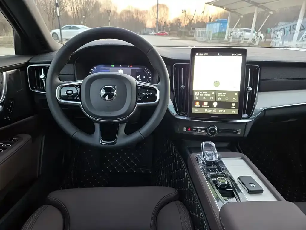 Volvo S90 — фото 9
