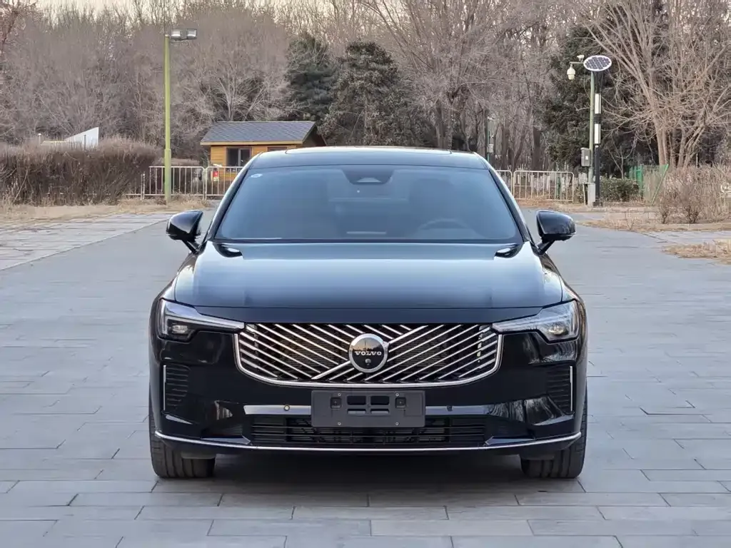 Volvo S90 — фото 2