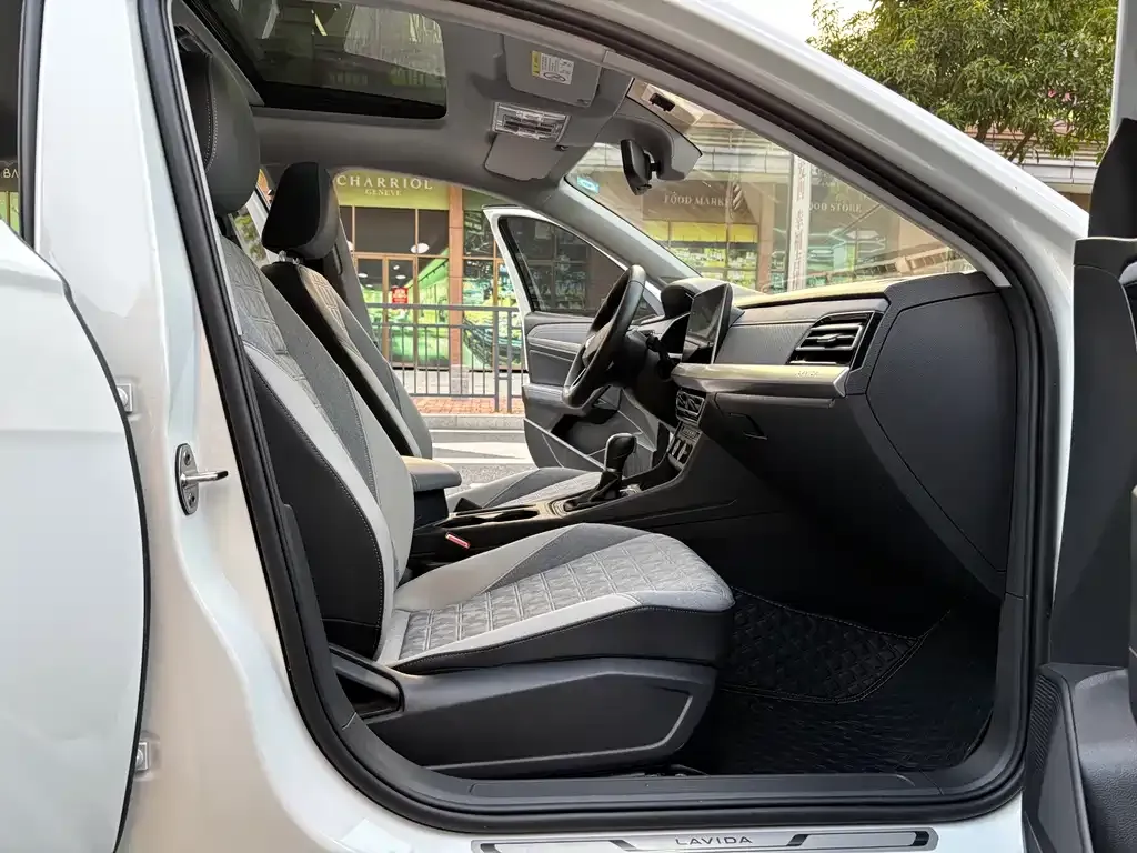 Volkswagen Lavida 2024 из CN, фото 7
