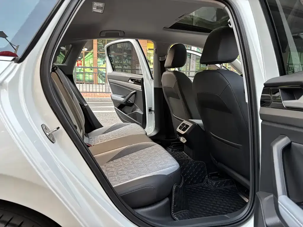 Volkswagen Lavida 2024 из CN, фото 8