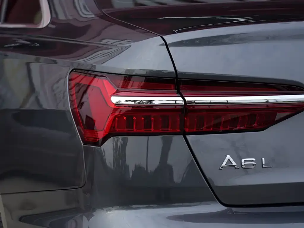 Audi A6L — фото 6