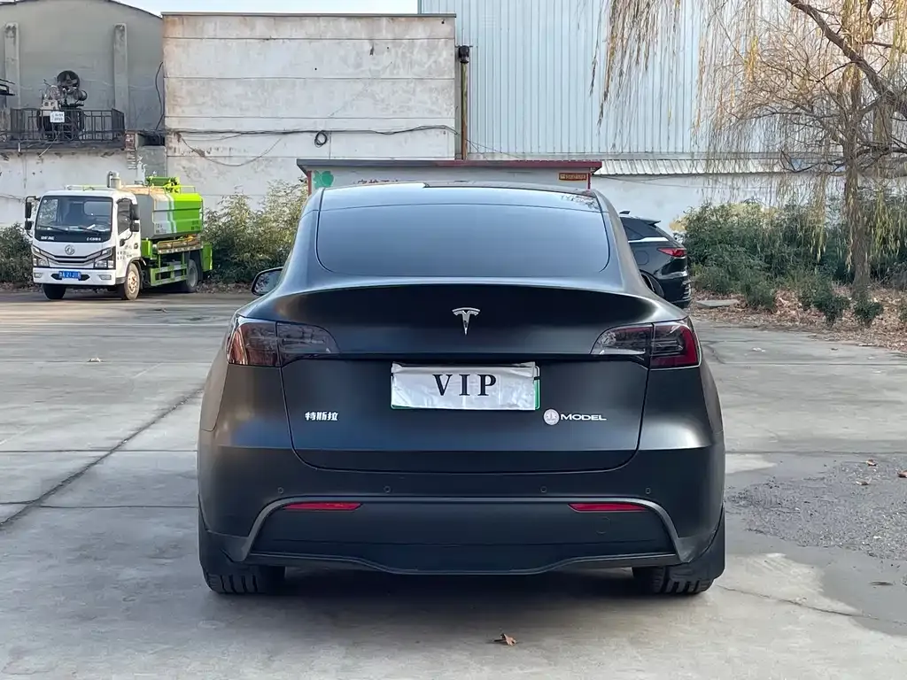 Tesla Model Y — фото 7
