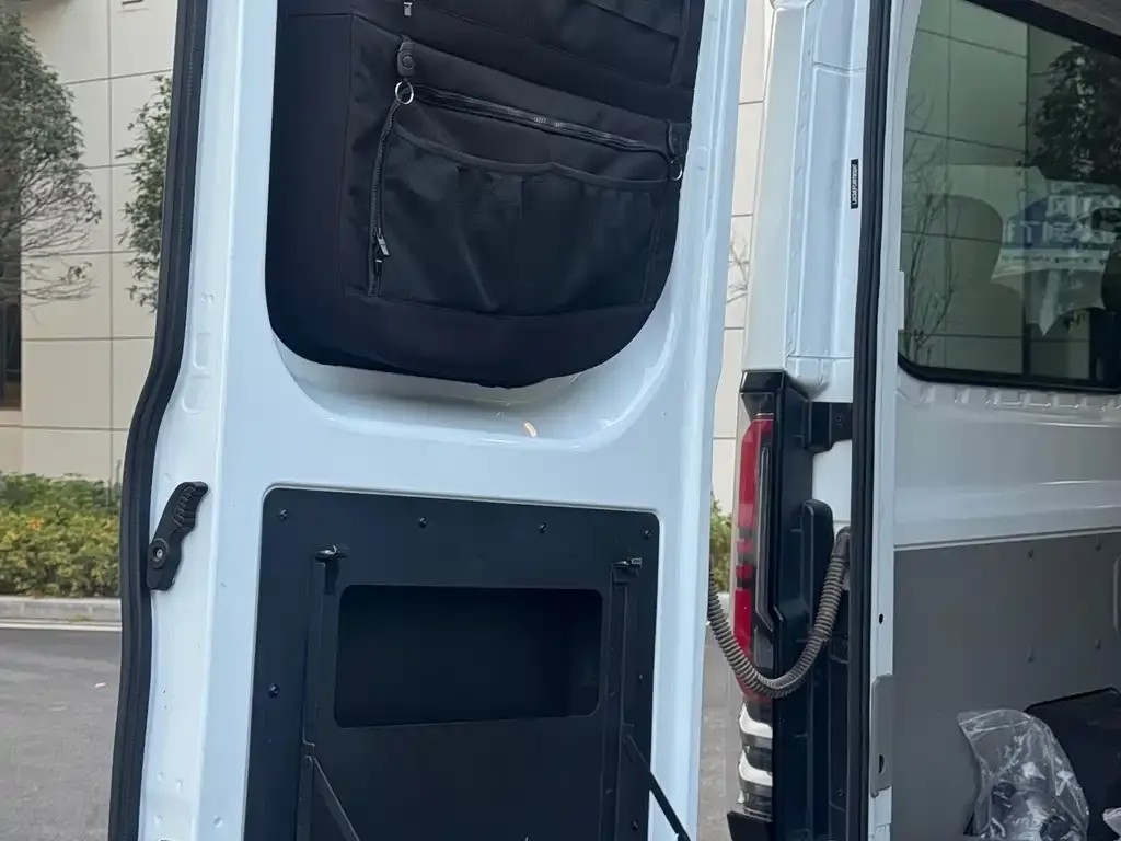 Ford Transit T8 2024 из CN, фото 2