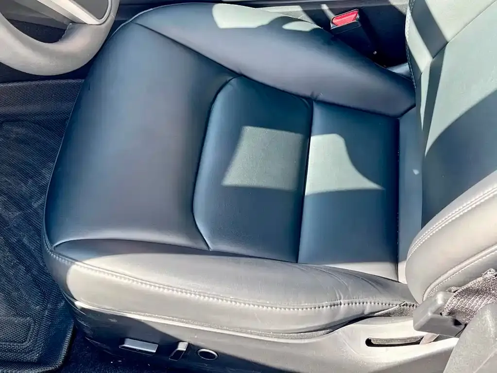 Tesla Model 3 — фото 9