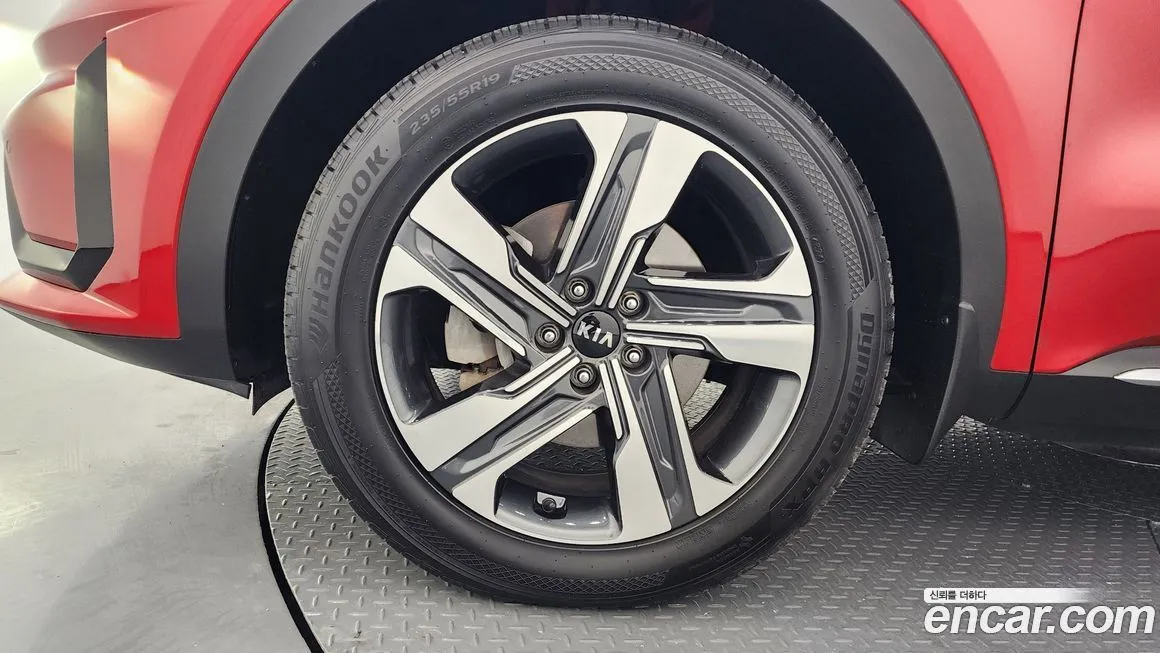 Kia Sorento — фото 9