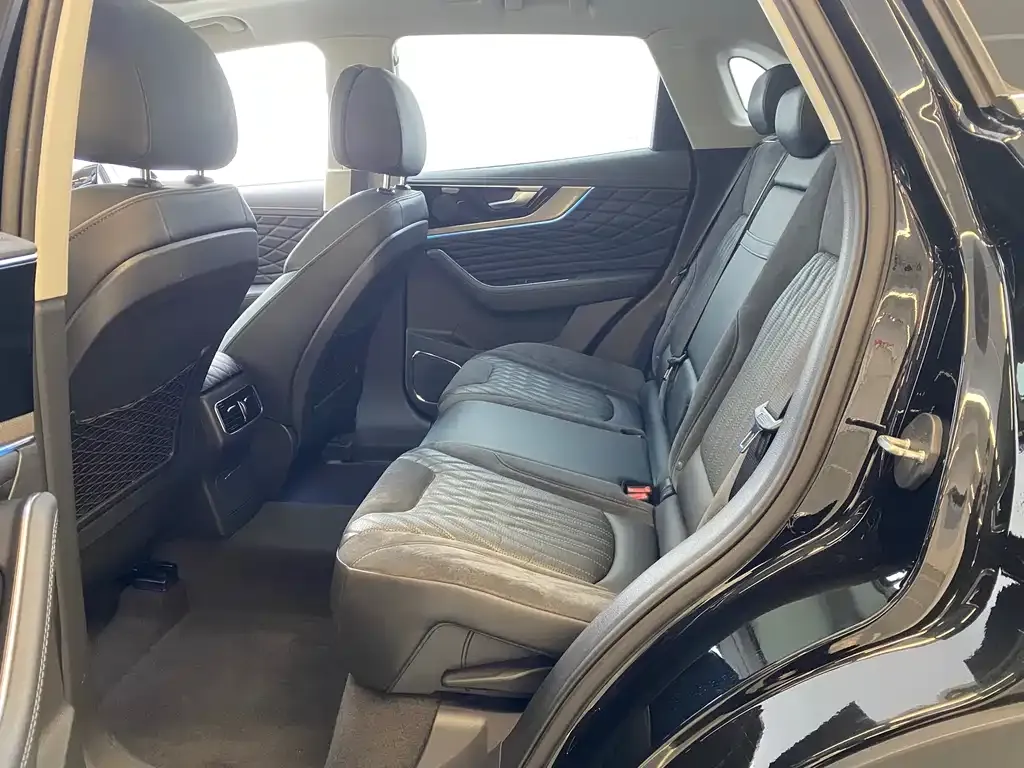 Hongqi HS5 2023 из CN, фото 4