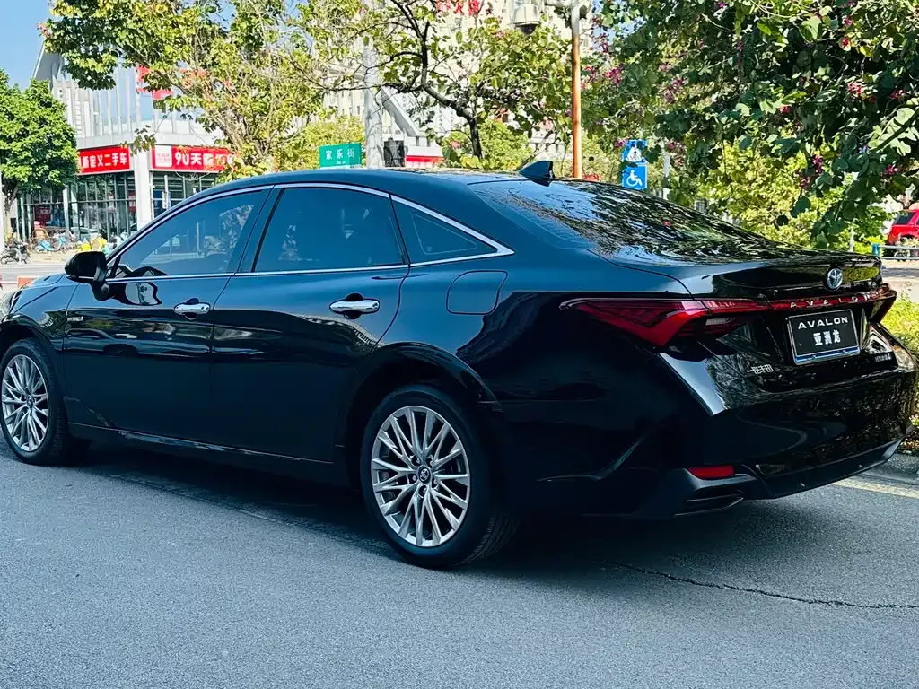 Toyota Avalon 2023 из CN, фото 9