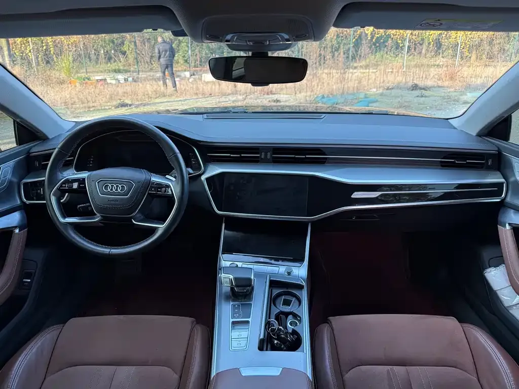Audi A7L — фото 5