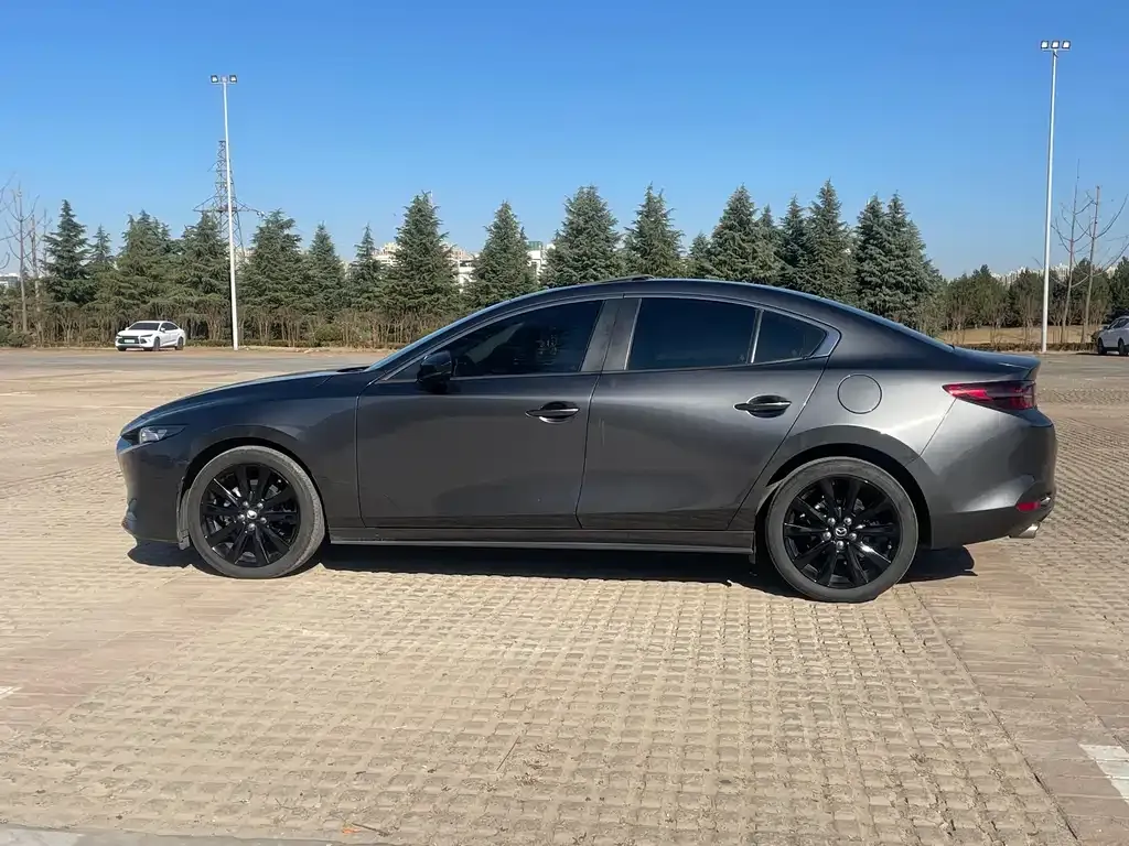 Mazda 3 Axela 2023 из CN, фото 3