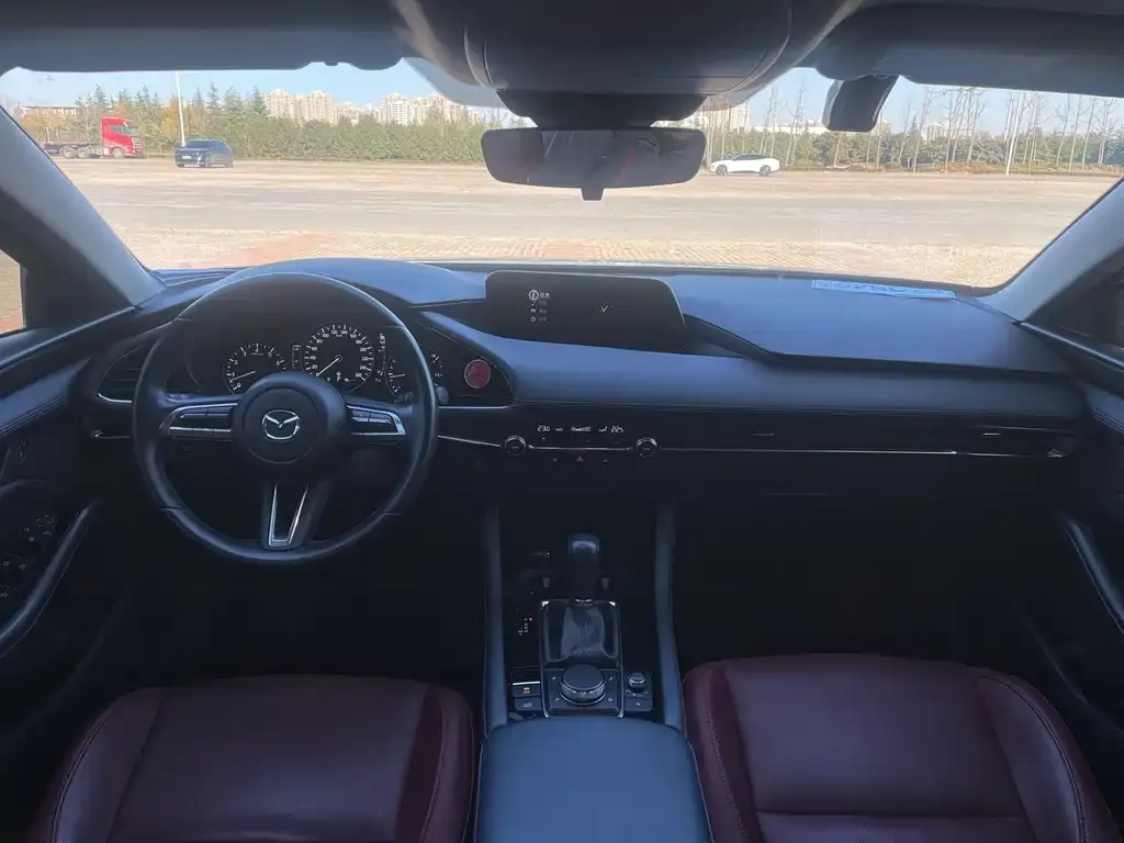 Mazda 3 Axela 2023 из CN, фото 9