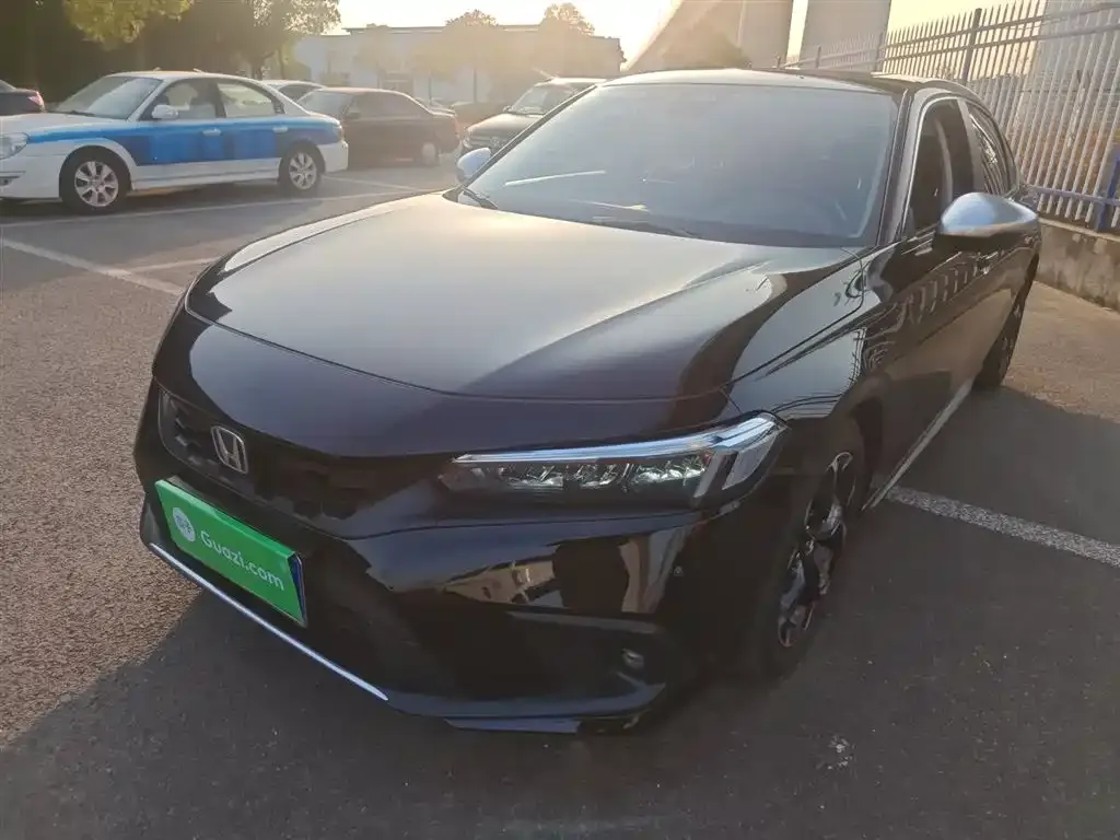 Honda Civic — фото 1