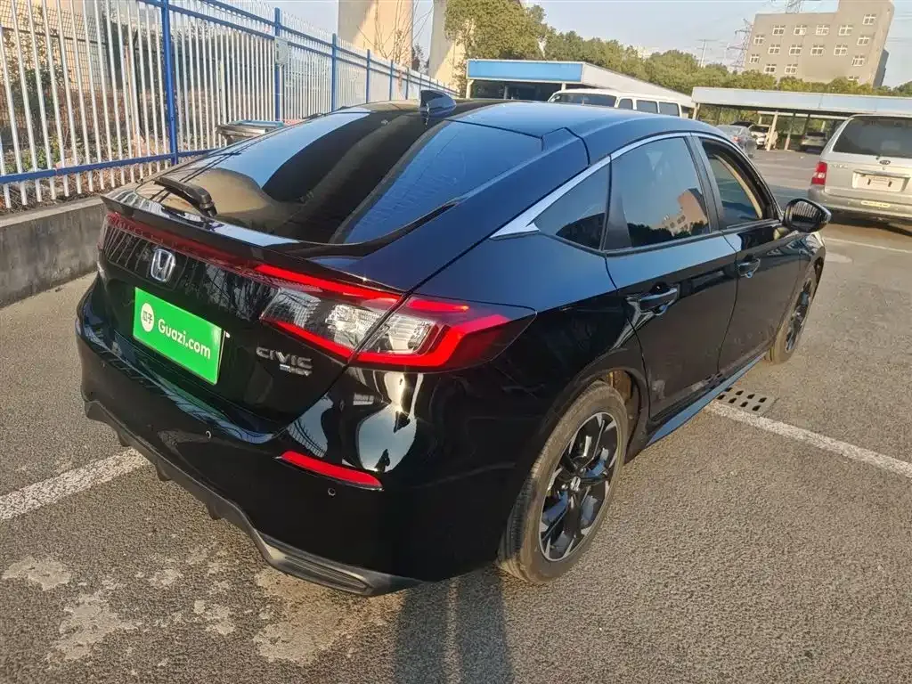Honda Civic — фото 7