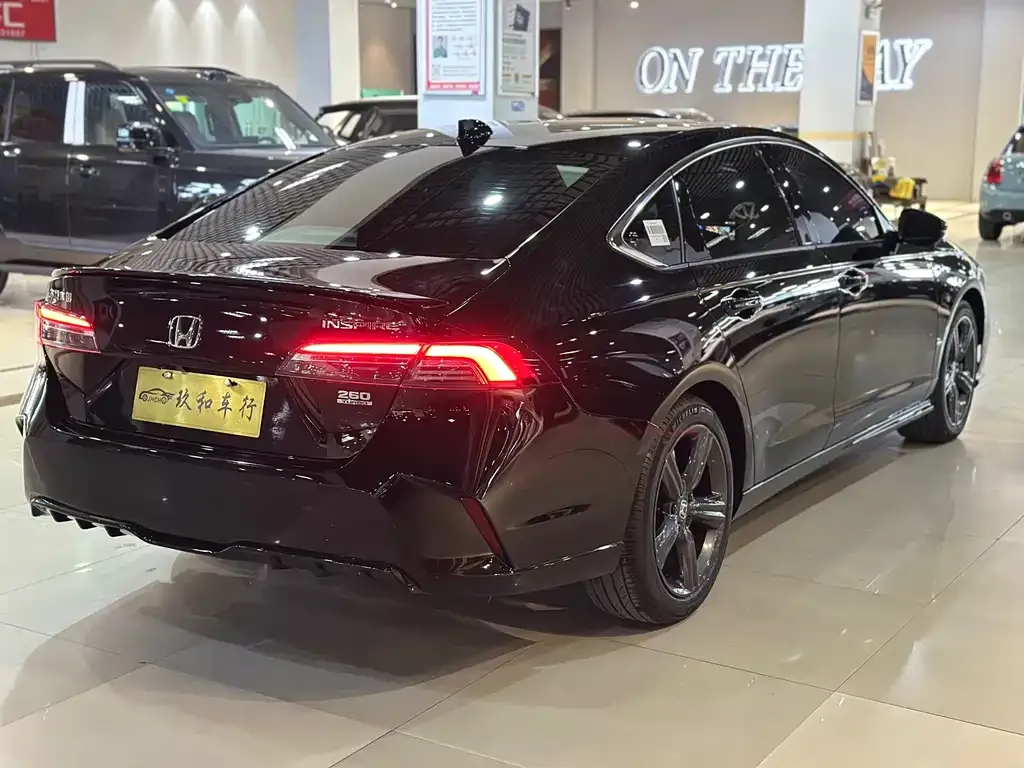 Honda Inspire 2025 из CN, фото 10