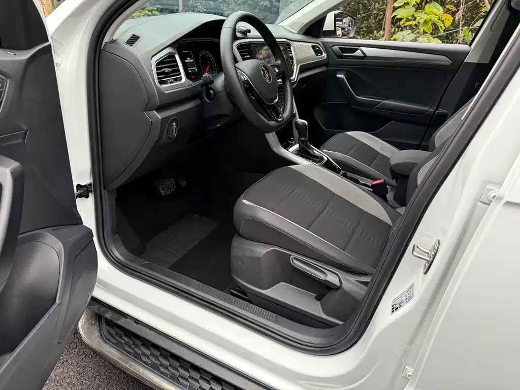 Volkswagen T-Roc 2021 из CN, фото 10