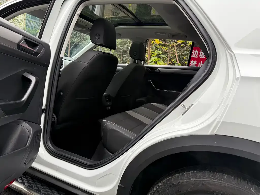 Volkswagen T-Roc 2021 из CN, фото 3