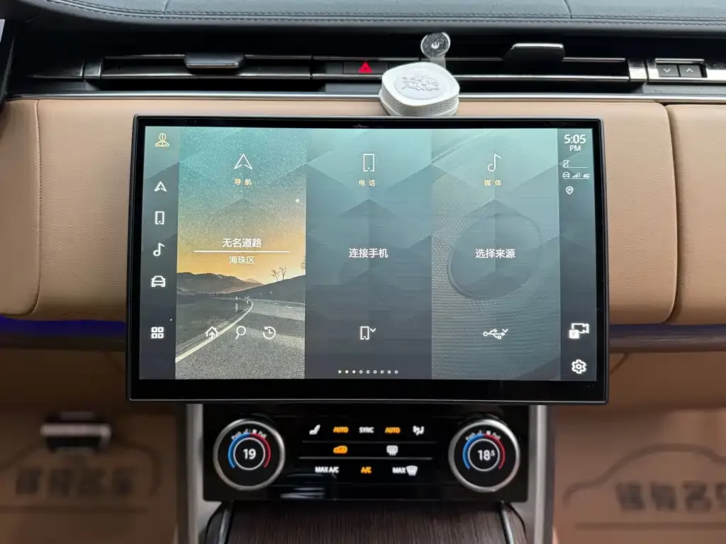 Land Rover Range Rover 2023 из CN, фото 3