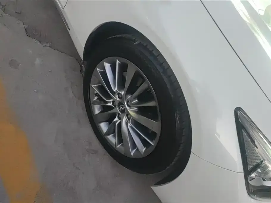 Infiniti Q50L 2021 из CN, фото 3