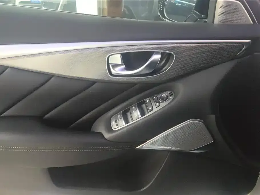 Infiniti Q50L 2021 из CN, фото 5