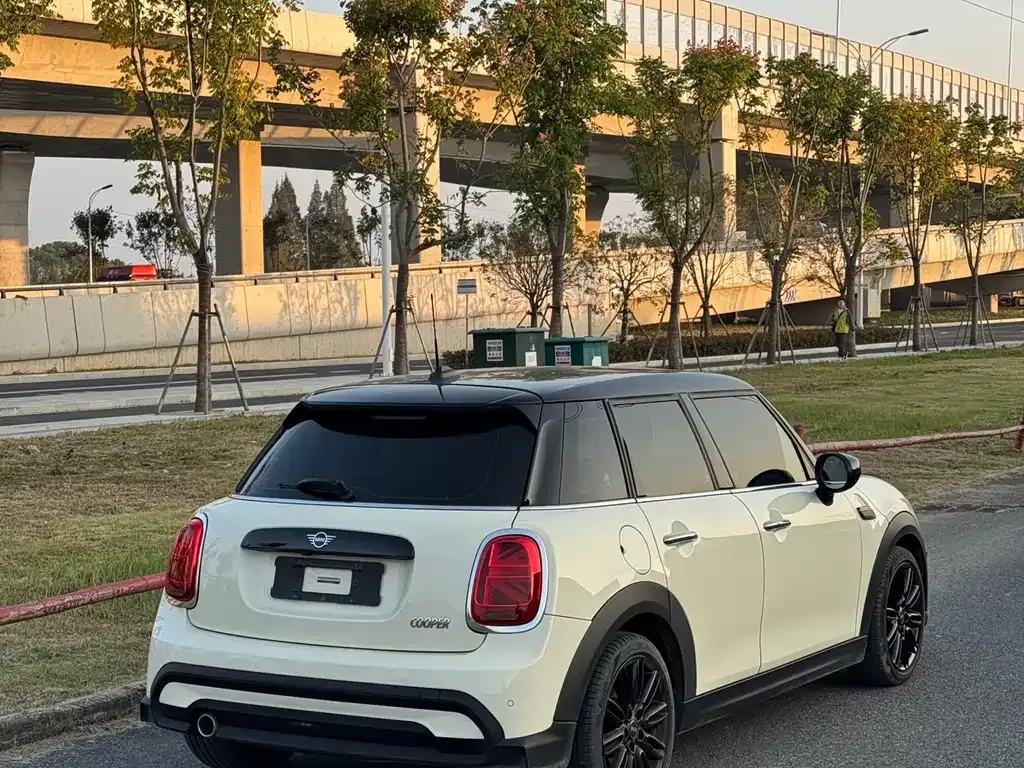 MINI Cooper (3-door) 2022 из CN, фото 3