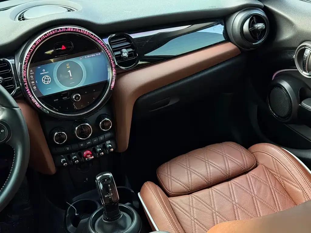 MINI Cooper (3-door) 2022 из CN, фото 5