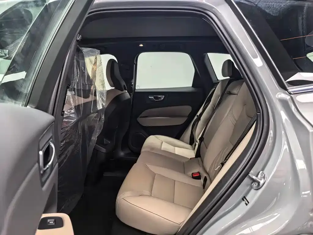 Volvo XC60 2025 из CN, фото 8
