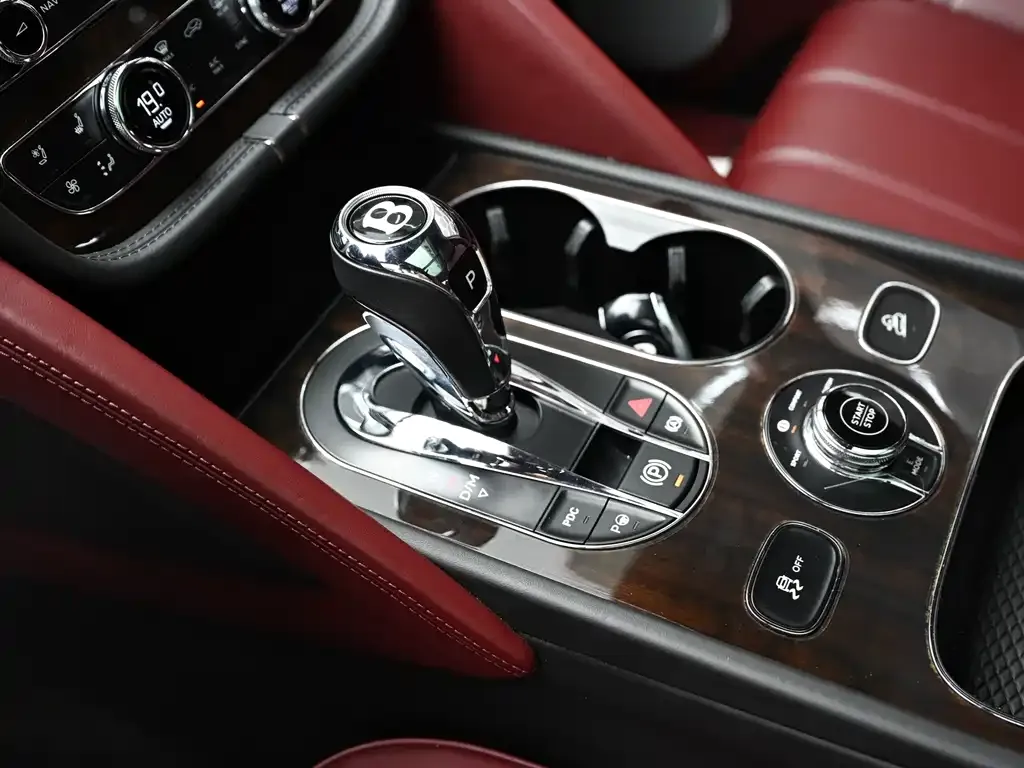 Bentley Bentayga PHEV 2022 из CN, фото 4