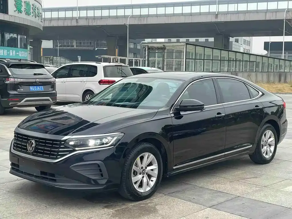 Volkswagen Passat 2023 из CN, фото 1