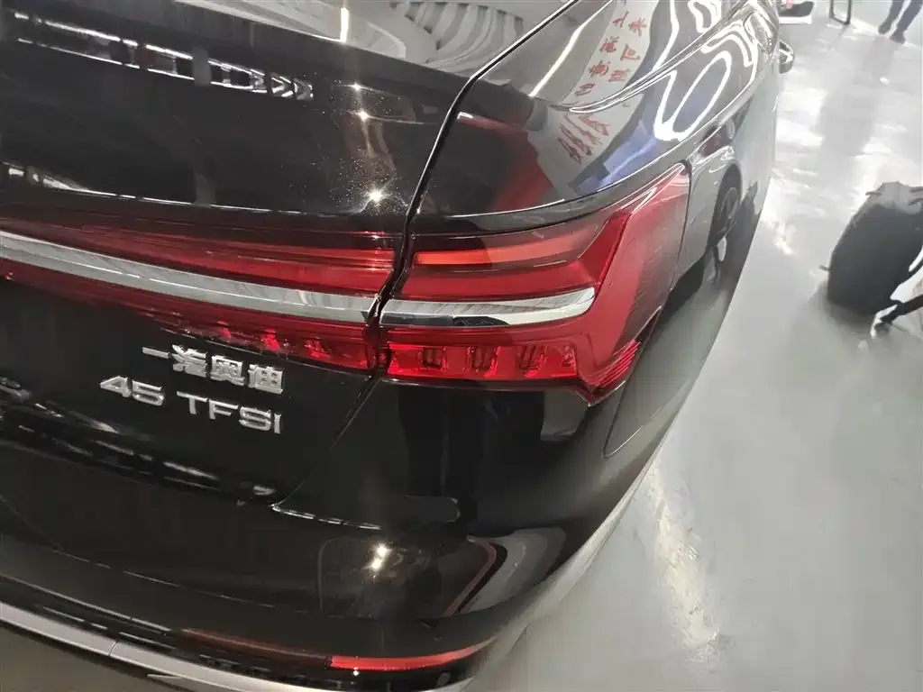 Audi A6L 2024 из CN, фото 8