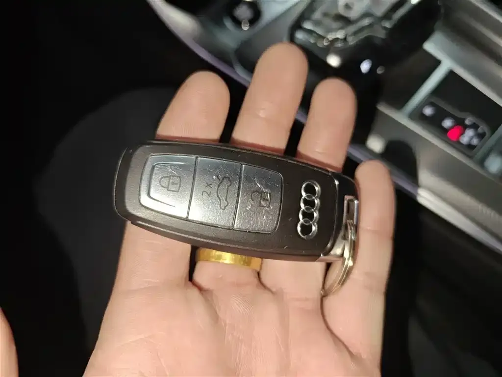 Audi A6L 2024 из CN, фото 3