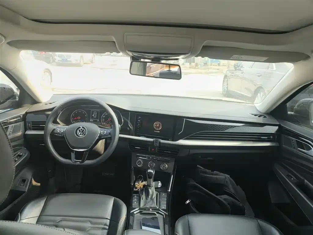 Volkswagen Passat 2021 из CN, фото 4