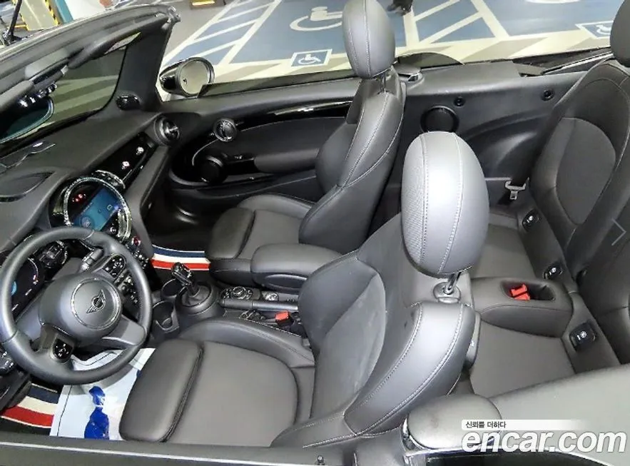 Mini Cooper Convertible 2022 из KR, фото 10