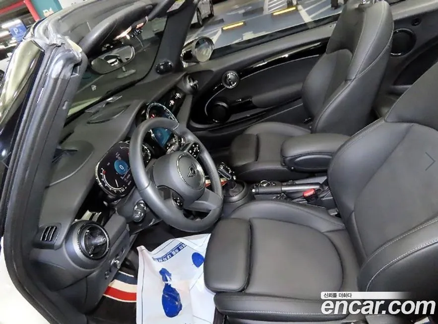 Mini Cooper Convertible 2022 из KR, фото 9