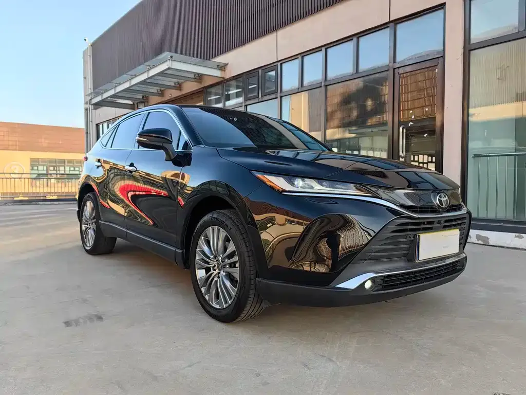 Toyota Harrier — фото 2