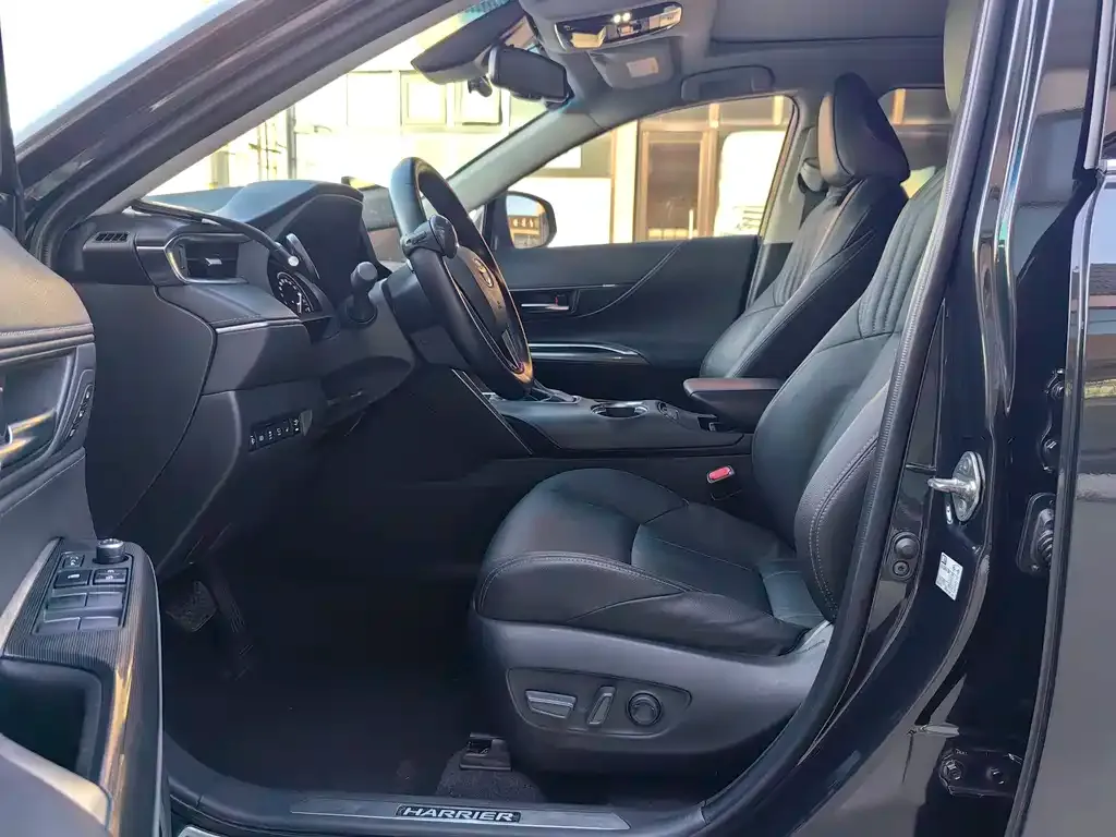 Toyota Harrier — фото 5