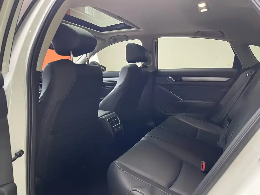 Honda Accord — фото 2