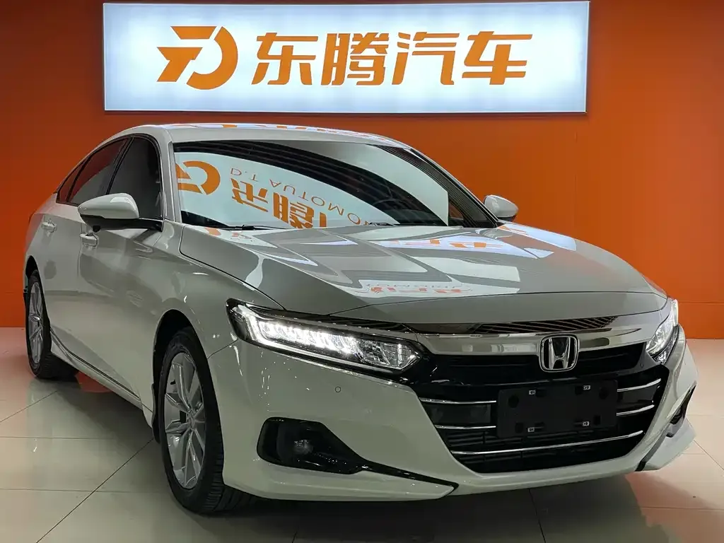 Honda Accord — фото 7