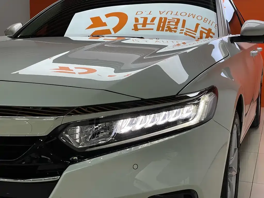 Honda Accord — фото 4