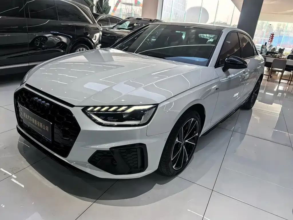 Audi A4L 2023 из CN, фото 1